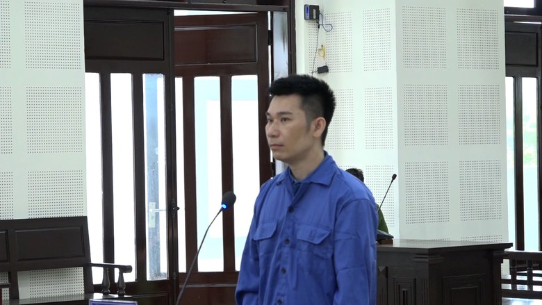 Trưởng ph&ograve;ng chiếm đoạt tiền tỷ của đồng nghiệp để đ&aacute;nh bạc tr&ecirc;n mạng- Ảnh 1.