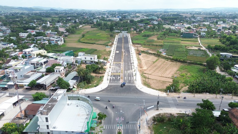 Nguy cơ vỡ tiến độ dự &aacute;n đường 700 tỷ ở Quảng Ng&atilde;i- Ảnh 1.