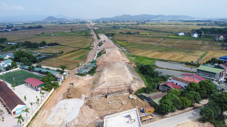 Cuối th&aacute;ng 6, ho&agrave;n th&agrave;nh đoạn c&ograve;n lại cao tốc Diễn Ch&acirc;u - B&atilde;i Vọt- Ảnh 4.
