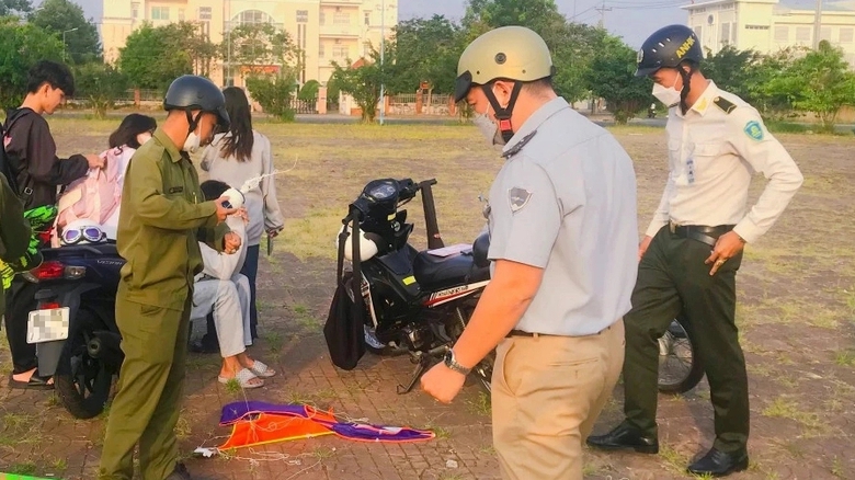 Siết chặt c&ocirc;ng t&aacute;c bảo đảm an ninh, an to&agrave;n tại s&acirc;n bay C&agrave; Mau- Ảnh 1.