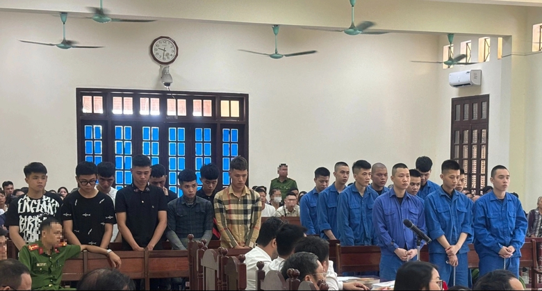 Hơn 156 năm t&ugrave; cho nh&oacute;m bị c&aacute;o vụ 2 anh em ruột bị truy s&aacute;t ở Hải Ph&ograve;ng- Ảnh 1.