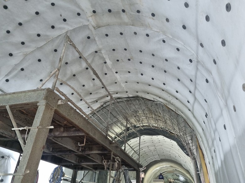 Tăng nh&acirc;n lực, chạy đua thời gian khắc phục sạt lở hầm Ch&iacute; Thạnh- Ảnh 3.