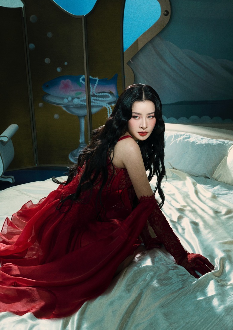 Chi Pu ch&agrave;o s&acirc;n Trung Quốc với MV "Finding you" v&agrave; sự xuất hiện của ng&ocirc;i sao Ph&agrave;n Trị H&acirc;n- Ảnh 1.