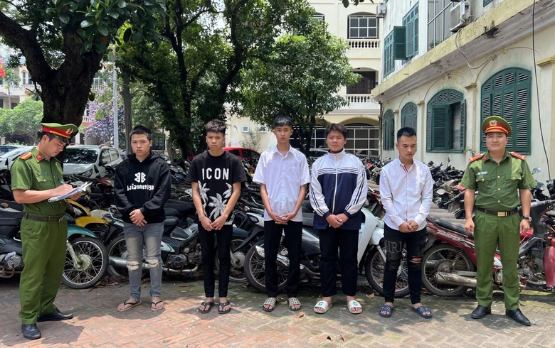 Khởi tố nh&oacute;m "b&aacute;o thủ" đi xe m&aacute;y đuổi đ&aacute;nh nhau tr&ecirc;n phố, g&acirc;y tai nạn giao th&ocirc;ng- Ảnh 1.