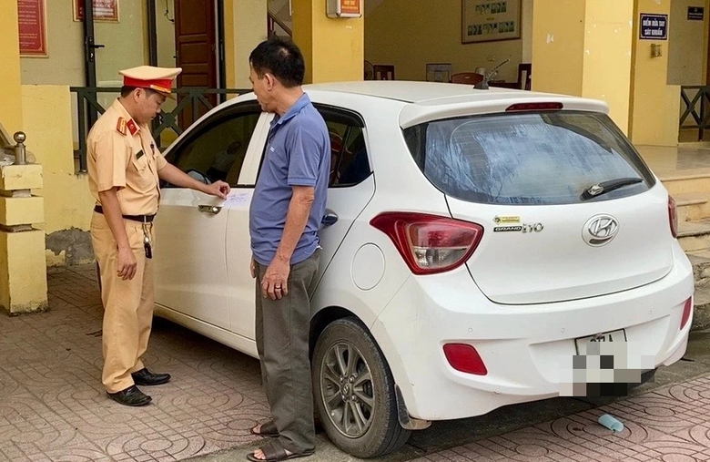 Xử l&yacute; t&agrave;i xế chạy &ocirc; t&ocirc; ngược chiều tr&ecirc;n cao tốc- Ảnh 2.