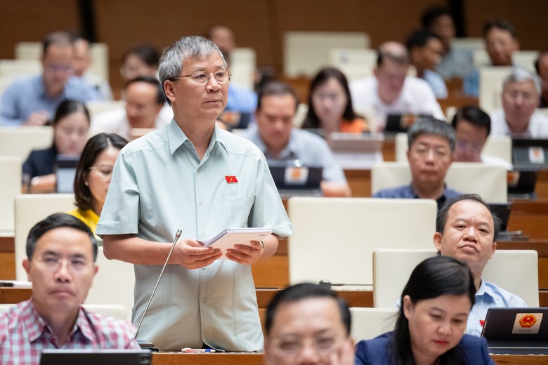 Đại biểu Nguyễn Anh Tr&iacute;: Cần kỷ luật c&aacute;n bộ, c&ocirc;ng chức đ&ugrave;n đẩy, sợ tr&aacute;ch nhiệm- Ảnh 1.