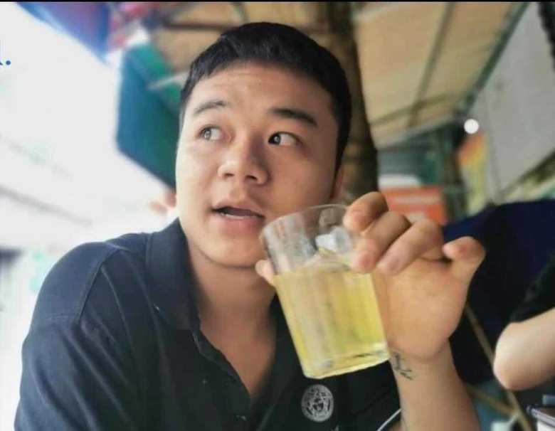 Ba người h&ugrave;ng trải l&ograve;ng việc đập tường cứu người trong vụ ch&aacute;y nh&agrave; trọ- Ảnh 4.