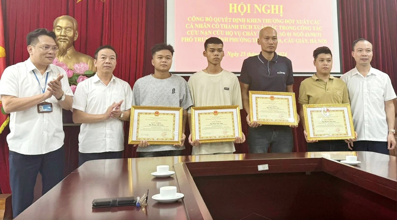 Thủ tướng gửi thư khen 4 c&aacute; nh&acirc;n cứu người trong vụ ch&aacute;y ở Trung K&iacute;nh - Ảnh 3.