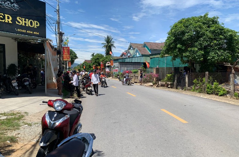 Hiện trường vụ TNGT khiến 1 em học sinh lớp 12 tr&ecirc;n địa b&agrave;n thị x&atilde; Kỳ Anh tử vong.