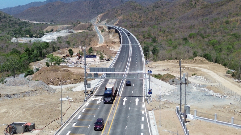 Cao tốc &ldquo;biến thời gian th&agrave;nh tiền bạc&rdquo;- Ảnh 1.