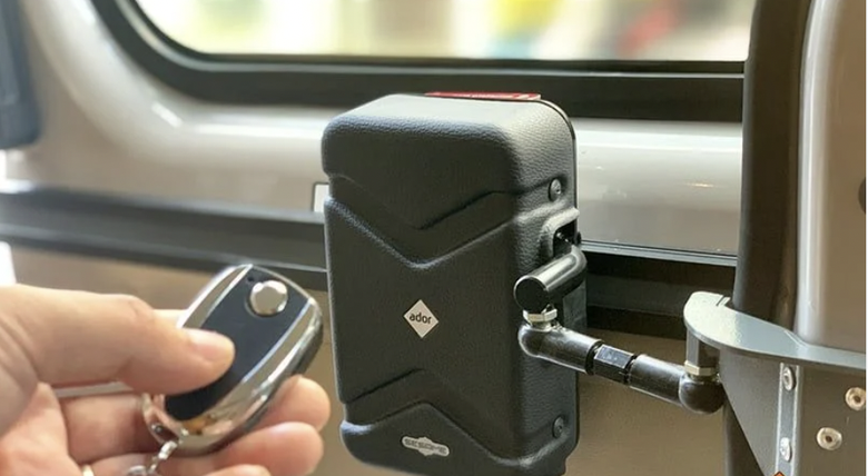 Ô tô khách “độ” cửa tự động có được đăng kiểm?- Ảnh 2. Ô tô khách “độ” cửa tự động có được đăng kiểm?- Ảnh 2.