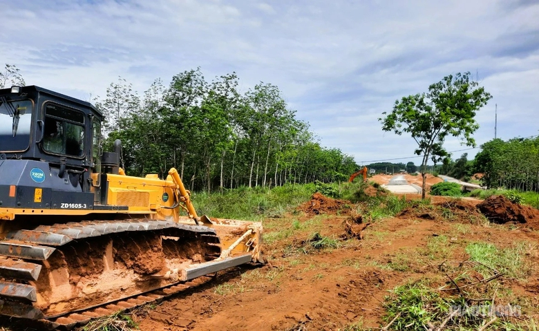 Bảo vệ thi công, bàn giao thêm mặt bằng dự án cao tốc Vạn Ninh - Cam Lộ- Ảnh 1. Bảo vệ thi công, bàn giao thêm mặt bằng dự án cao tốc Vạn Ninh - Cam Lộ- Ảnh 1.