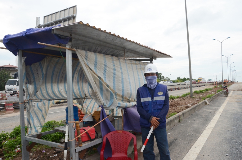 L&agrave;m ng&agrave;y, l&agrave;m đ&ecirc;m để r&uacute;t ngắn tiến độ thi c&ocirc;ng n&uacute;t giao cao tốc đa tầng 1.400 tỷ đồng- Ảnh 13.