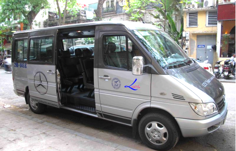 Ô tô khách “độ” cửa tự động có được đăng kiểm?- Ảnh 1. Ô tô khách “độ” cửa tự động có được đăng kiểm?- Ảnh 1.