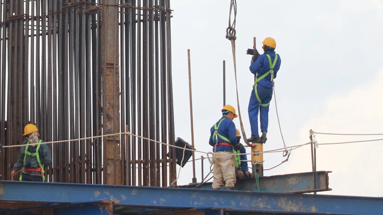 Đưa 14 mũi thi c&ocirc;ng, đẩy nhanh tiến độ cầu Đại Ng&atilde;i 2- Ảnh 1.