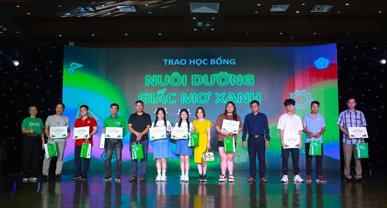 Grab tiếp tục triển khai chuỗi sự kiện &ldquo;C&ugrave;ng Grab ươm xanh&rdquo; dịp Quốc tế Thiếu nhi- Ảnh 1.