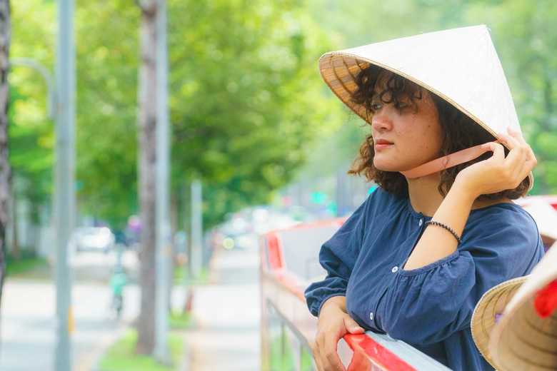 Tuyến buýt hai tầng Sài Gòn - Chợ Lớn hút khách ngày đầu hoạt động- Ảnh 9. Tuyến buýt hai tầng Sài Gòn - Chợ Lớn hút khách ngày đầu hoạt động- Ảnh 9.