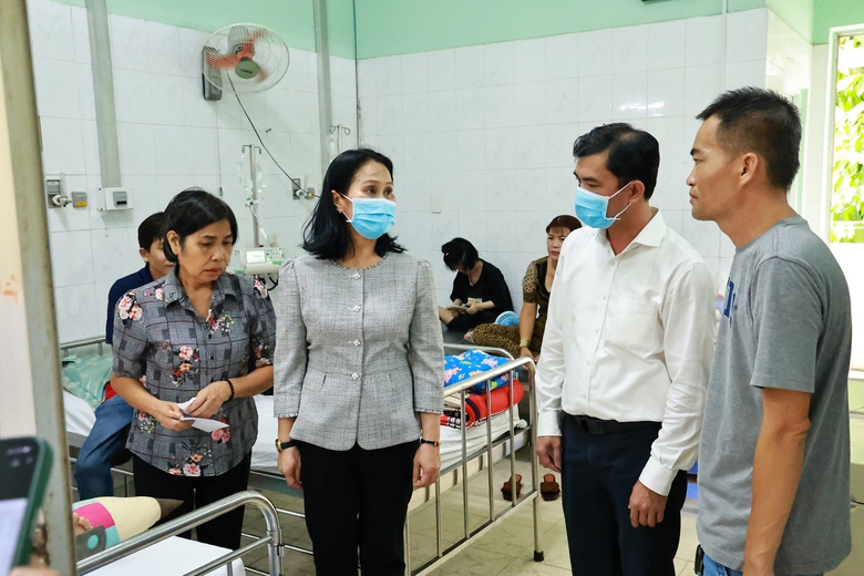 Vụ n&ocirc;n &oacute;i sau ăn b&aacute;nh m&igrave;: 447 ca nhập viện, 2 ca rất nặng phải lọc m&aacute;u- Ảnh 2.