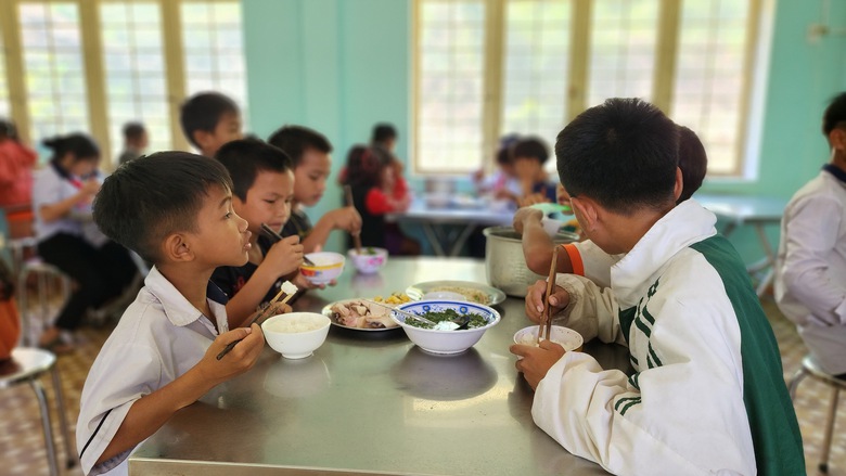 Những bữa cơm nội tr&uacute; đặc biệt nơi rẻo cao Ba Lế- Ảnh 3.