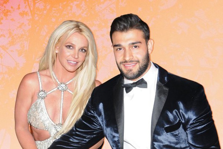 Vừa dứt ly h&ocirc;n, Britney Spear d&iacute;nh ngay tin giả đ&aacute;nh nhau với bạn trai phải nhập viện- Ảnh 2.