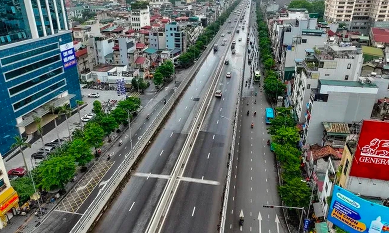 H&agrave; Nội: V&agrave;nh đai 2 tr&ecirc;n cao lại ngập &uacute;ng sau trận mưa lớn- Ảnh 1.