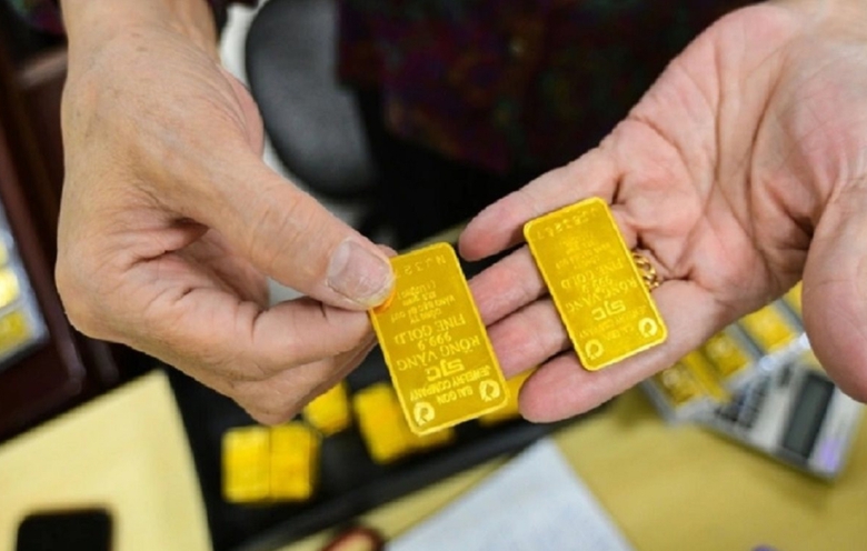 Gi&aacute; v&agrave;ng SJC tăng mạnh trước giờ đấu gi&aacute;- Ảnh 1.