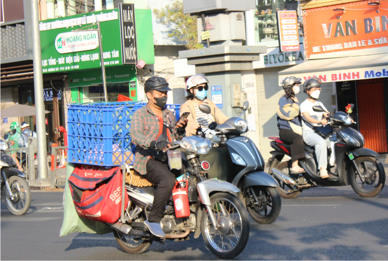 TP.HCM: 4 th&aacute;ng đầu năm xử phạt hơn 20 ngh&igrave;n trường hợp chở h&agrave;ng cồng kềnh, đi ngược chiều- Ảnh 2.