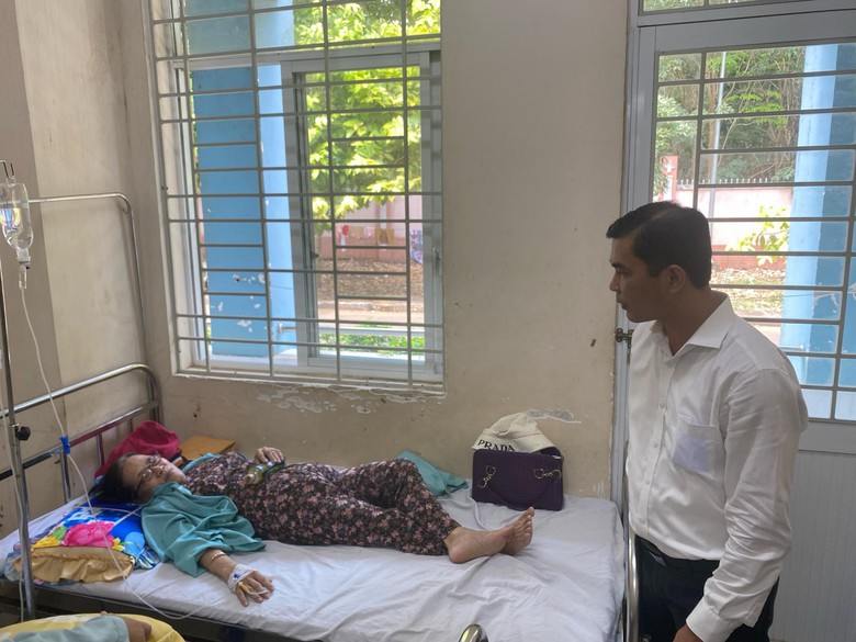 555 ca ngộ độc b&aacute;nh m&igrave;: T&igrave;m giải ph&aacute;p hỗ trợ học sinh nghỉ học, người kh&oacute; khăn- Ảnh 2.