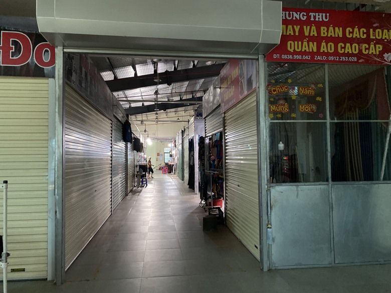 Quảng Ninh: Thiếu đường trục ch&iacute;nh, chợ triệu đ&ocirc; ế ẩm- Ảnh 1.