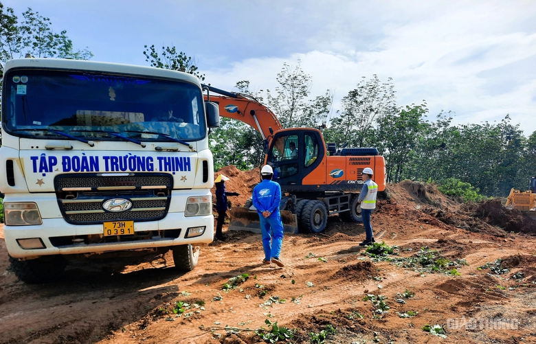 Cao tốc Bắc - Nam qua Quảng Trị vẫn vướng mặt bằng- Ảnh 1.