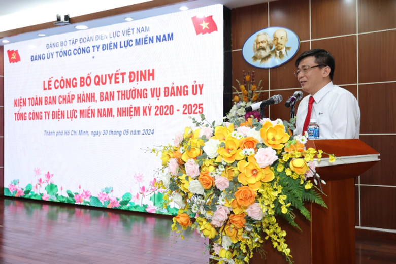 EVNSPC: C&ocirc;ng bố c&aacute;c quyết định kiện to&agrave;n c&ocirc;ng t&aacute;c c&aacute;n bộ- Ảnh 4.