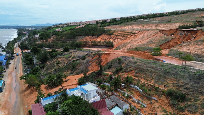 B&igrave;nh Thuận: Hiểm họa sạt lở từ đồi cao đe dọa người d&acirc;n- Ảnh 2.