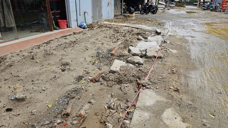 Bất an công trường thi công đường vào 5 trường học- Ảnh 5. Bất an công trường thi công đường vào 5 trường học- Ảnh 5.