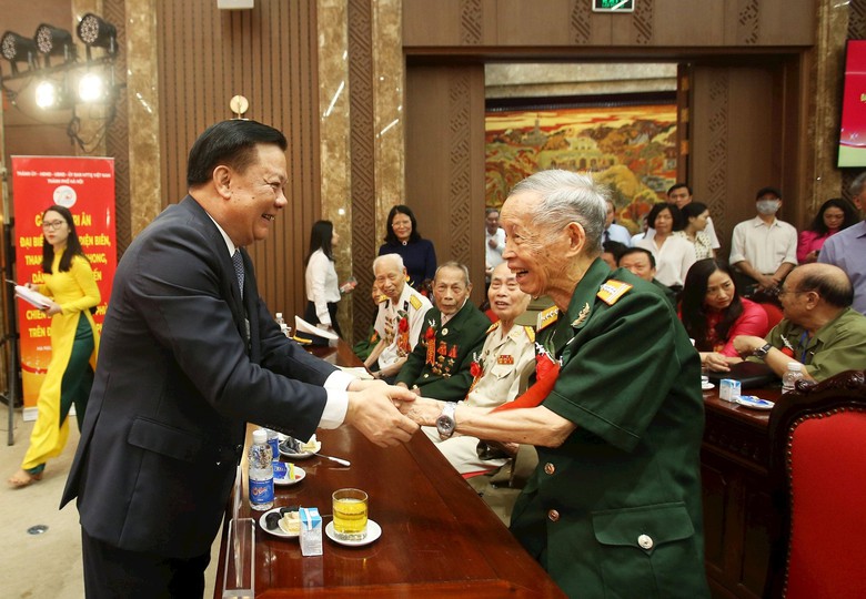 H&agrave; Nội gặp mặt, tri &acirc;n c&aacute;c chiến sĩ tham gia chiến dịch Điện Bi&ecirc;n Phủ- Ảnh 1.