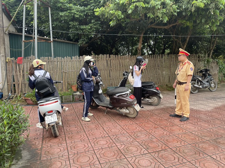 TNGT liên quan học sinh tăng, Quảng Ninh triển khai loạt giải pháp mạnh- Ảnh 1. TNGT liên quan học sinh tăng, Quảng Ninh triển khai loạt giải pháp mạnh- Ảnh 1.