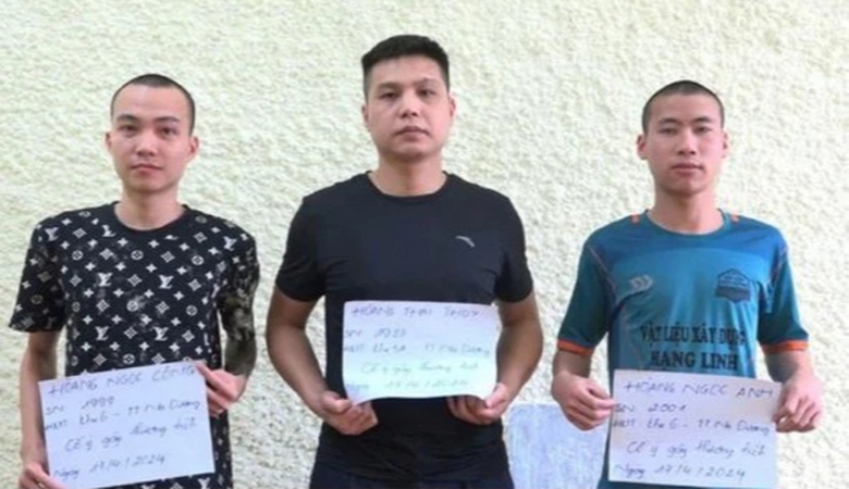 Cầm dao, tuýp sắt đi giải quyết mâu thuẫn, 3 thanh niên ở Lạng Sơn bị khởi tố- Ảnh 1. Cầm dao, tuýp sắt đi giải quyết mâu thuẫn, 3 thanh niên ở Lạng Sơn bị khởi tố- Ảnh 1.