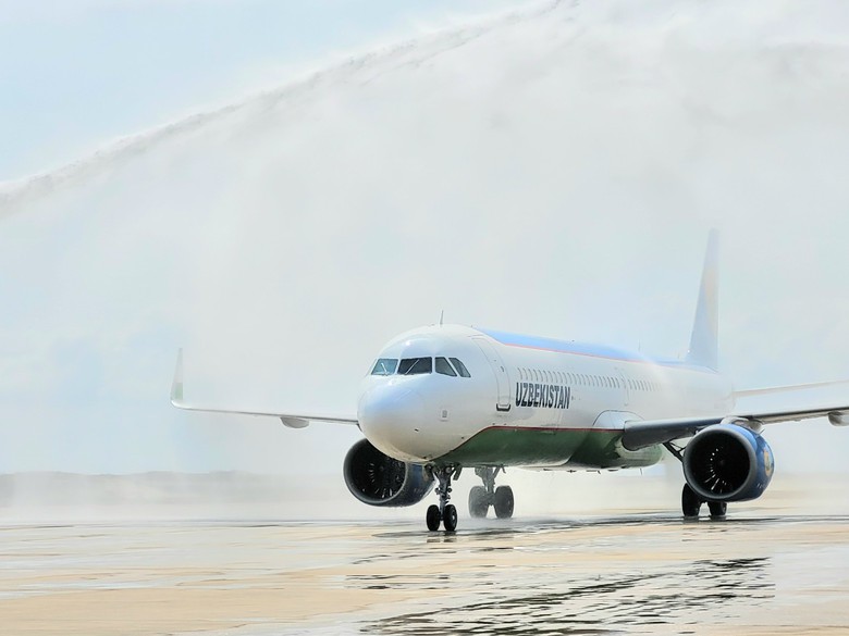 Th&ecirc;m một h&atilde;ng h&agrave;ng kh&ocirc;ng khai trương đường bay Uzbekistan - Cam Ranh- Ảnh 2.
