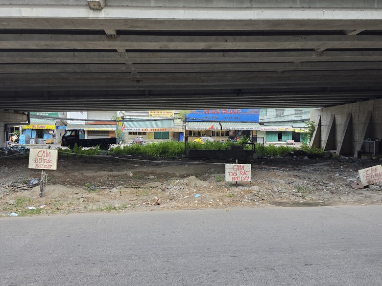 Cần Thơ c&oacute; cho ph&eacute;p mở b&atilde;i xe, x&oacute;a t&igrave;nh trạng nhếch nh&aacute;c dưới gầm cầu?- Ảnh 12.