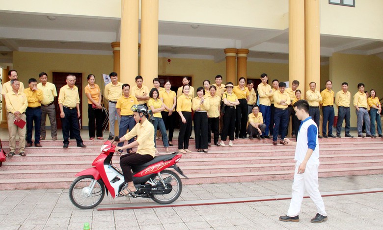 Nghệ An: Ph&aacute;t động to&agrave;n d&acirc;n x&acirc;y dựng văn h&oacute;a giao th&ocirc;ng an to&agrave;n- Ảnh 2.