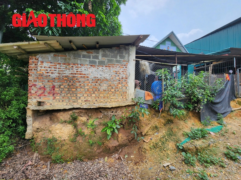 Ph&uacute; Thọ: Người d&acirc;n thấp thỏm lo mất nh&agrave;, tr&ocirc;i đường- Ảnh 7.