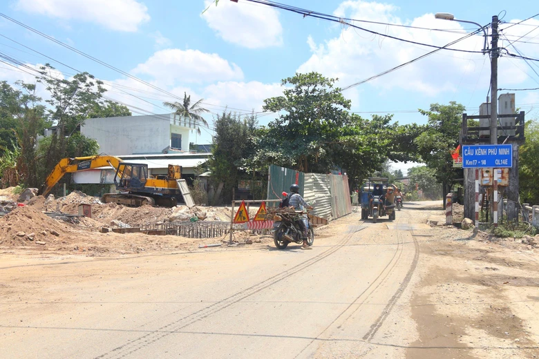 Dự &aacute;n cải tạo, n&acirc;ng cấp QL14E Quảng Nam vẫn vướng mặt bằng- Ảnh 11.