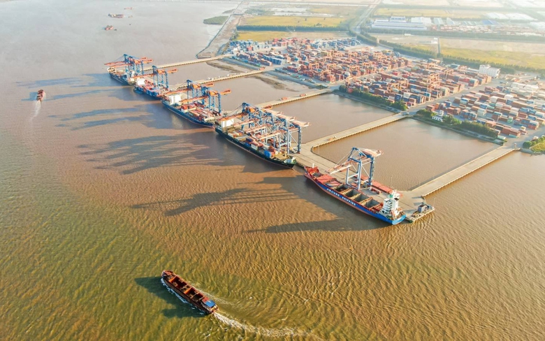 Vận tải thủy tăng ấn tượng nhờ gi&aacute; rẻ