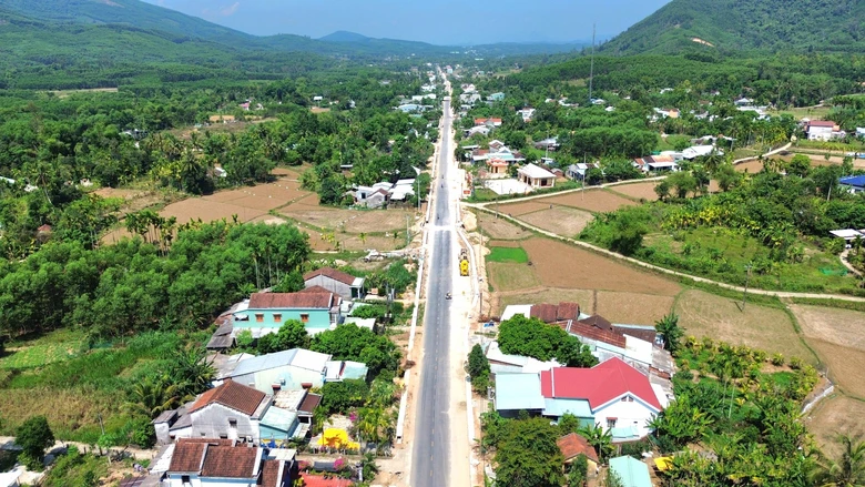 Dự &aacute;n cải tạo, n&acirc;ng cấp QL14E Quảng Nam vẫn vướng mặt bằng- Ảnh 1.