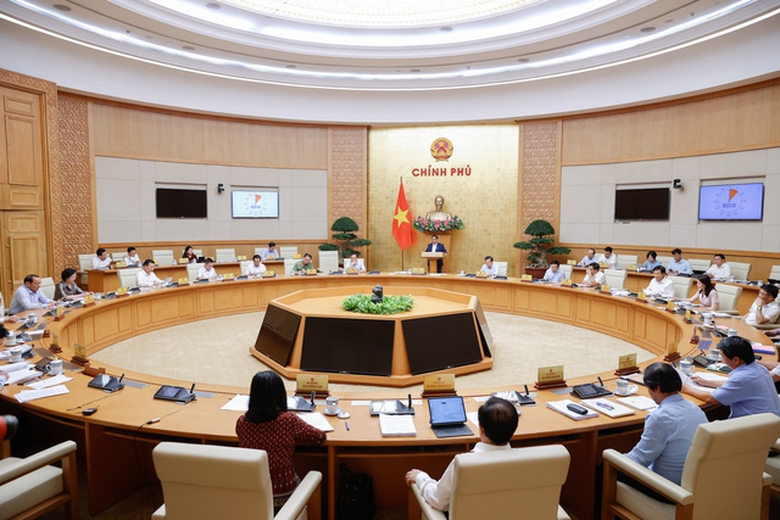 Thủ tướng: Huy động th&ecirc;m 100.000 tr&aacute;i phiếu Ch&iacute;nh phủ cho c&ocirc;ng tr&igrave;nh hạ tầng chiến lược- Ảnh 2.