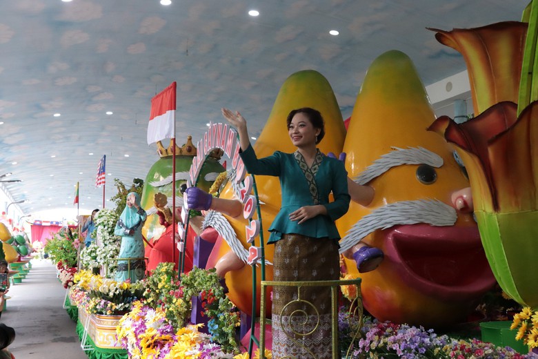 Vườn b&iacute; đao khổng lồ h&uacute;t du kh&aacute;ch tại lễ hội tr&aacute;i c&acirc;y Nam Bộ- Ảnh 6.