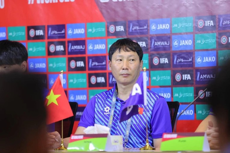 HLV Kim Sang-sik tuyên bố làm điều thầy Park cũng không thể trước Iraq- Ảnh 1. HLV Kim Sang-sik tuyên bố làm điều thầy Park cũng không thể trước Iraq- Ảnh 1.