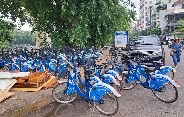 Xe đạp c&ocirc;ng cộng H&agrave; Nội ế kh&aacute;ch- Ảnh 2.
