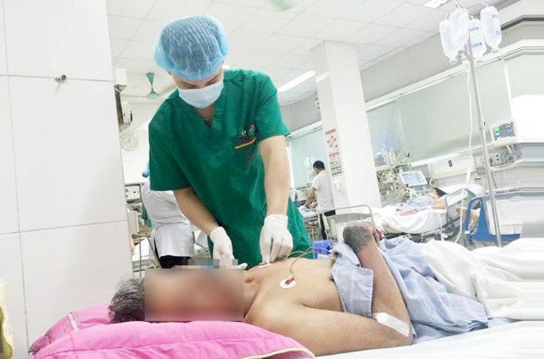 Nhiều người điếc đột ngột, sốc nhiễm khuẩn vì ăn tiết canh lợn- Ảnh 1. Nhiều người điếc đột ngột, sốc nhiễm khuẩn vì ăn tiết canh lợn- Ảnh 1.