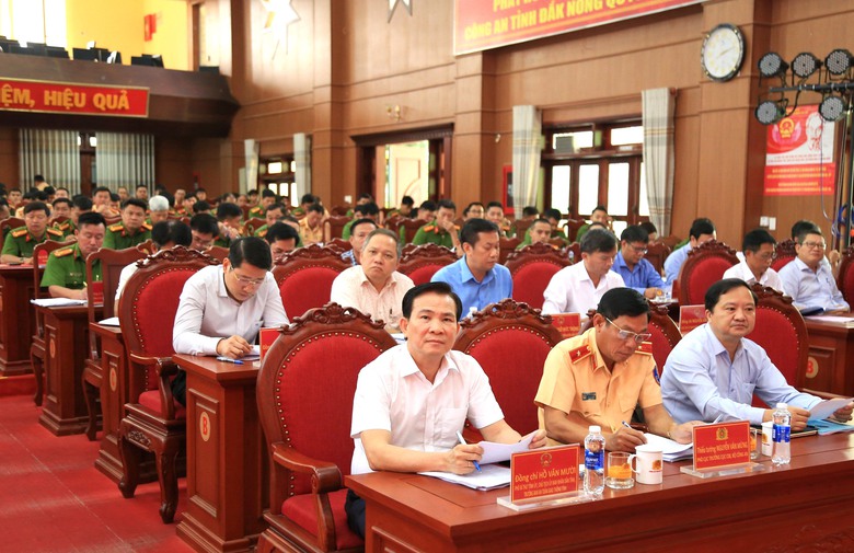 Tai nạn giao th&ocirc;ng diễn biến phức tạp, C&ocirc;ng an Đắk N&ocirc;ng nhận diện nguy&ecirc;n nh&acirc;n- Ảnh 2.