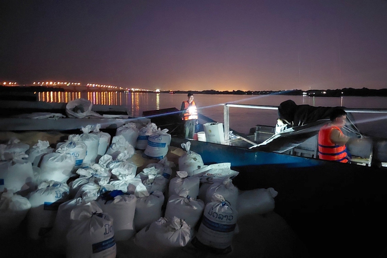 Hiện trường vụ CSGT v&agrave; cảnh s&aacute;t cơ động ph&aacute; vụ trộm cắp t&agrave;i sản tr&ecirc;n s&ocirc;ng- Ảnh 1.